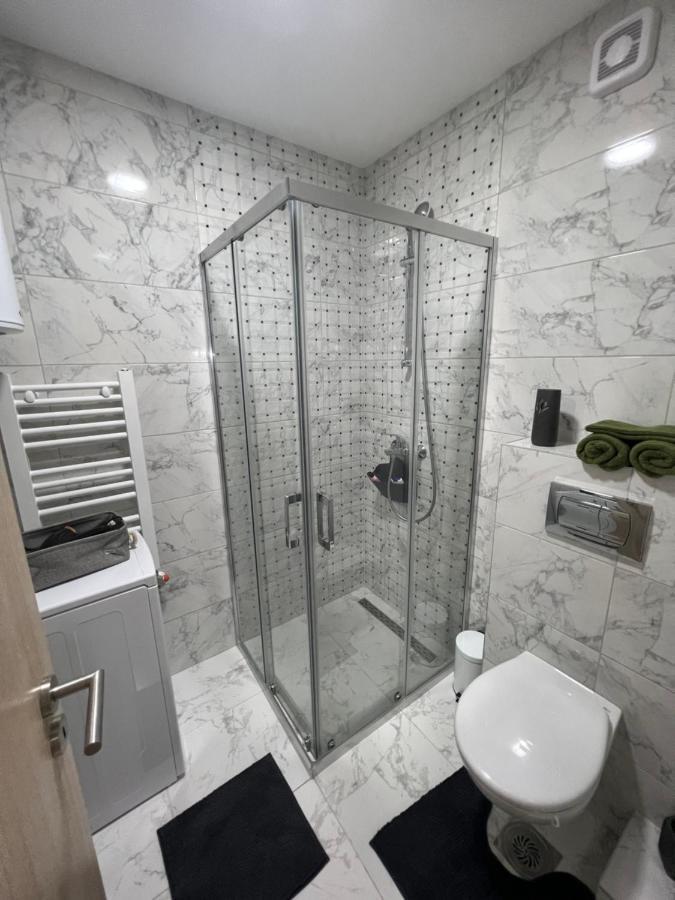 Jungle Lux Apartment Čačak Eksteriør billede