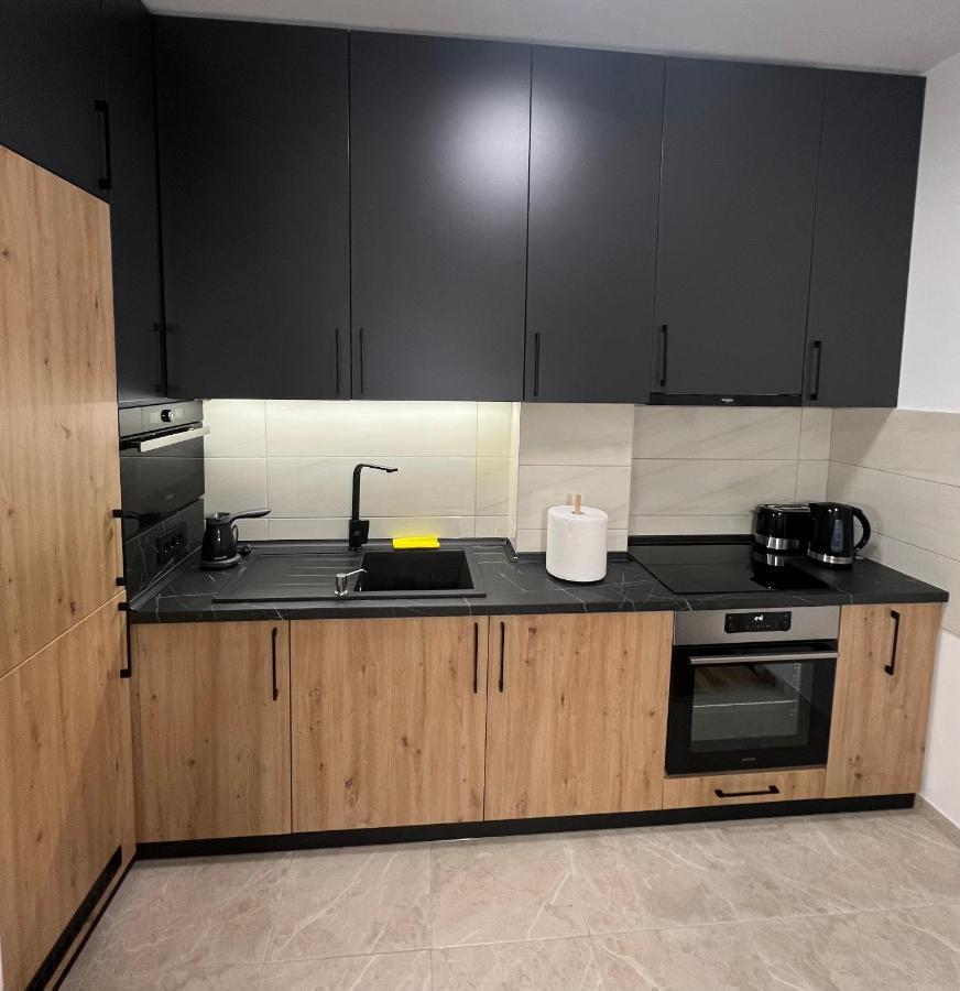 Jungle Lux Apartment Čačak Eksteriør billede